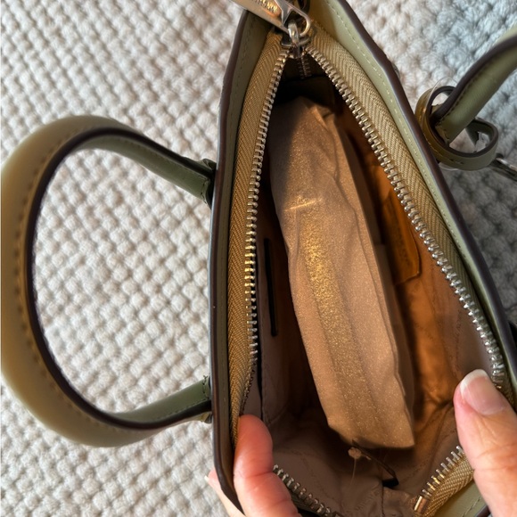 🔴New with tags! Michael Kors Avril Extra-Small Leather Satchel New! - Picture 8 of 8